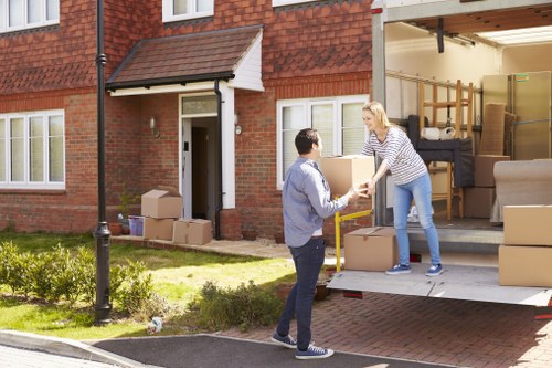 Professional packing and unpacking services in Newham for home moves